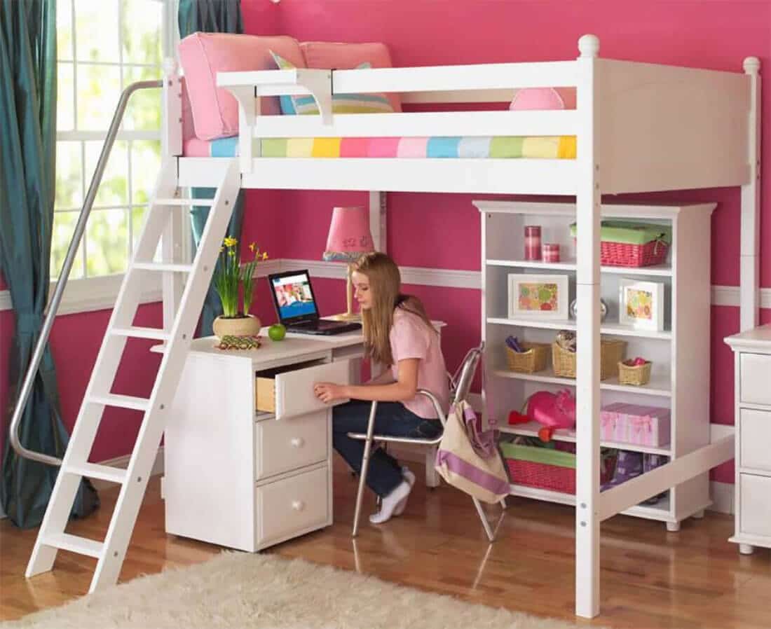 Двухэтажная кровать для детей со столом